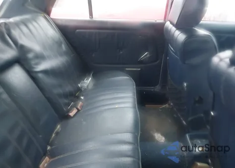 1981 Mercedes-Benz 240 D z USA, uszkodzony, nr VIN WDBAB23A7BB232079